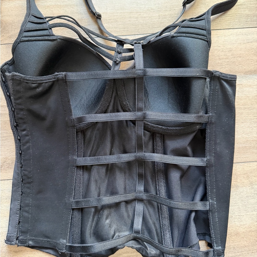 Undressed Black Strappy corset - Picture 3 of 9